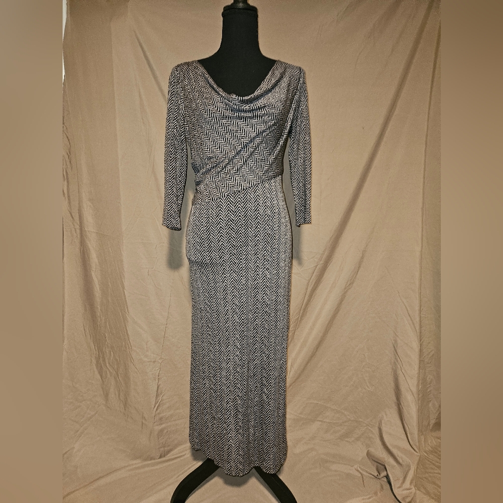 Diane Von Furstenberg size 4 silk dress